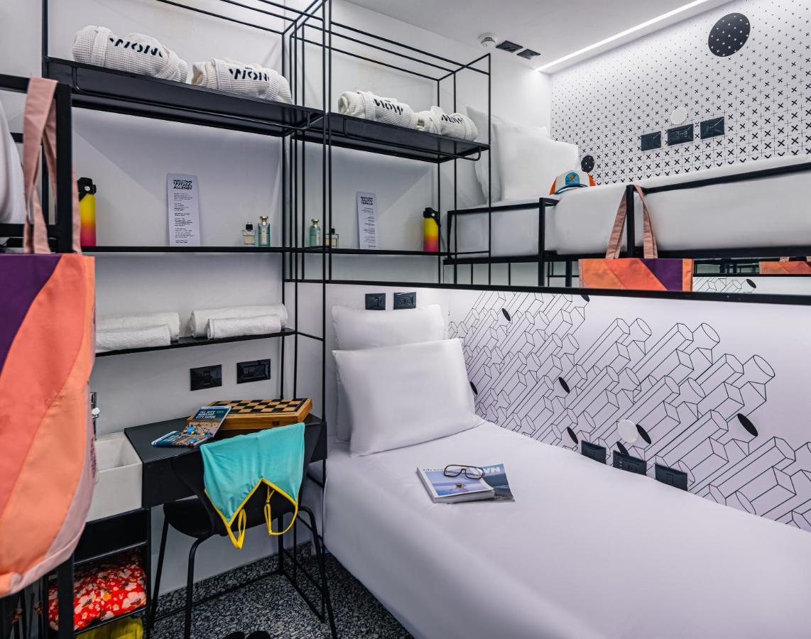 Wom Beach Pod Hotel - A Member Of Brown Hotels Tel Aviv Dış mekan fotoğraf